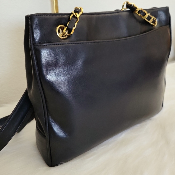 😍🔥 Beautiful 🔥 😍 Authentic Chanel  Lambskin Shoulder Bag - Picture 10 of 16